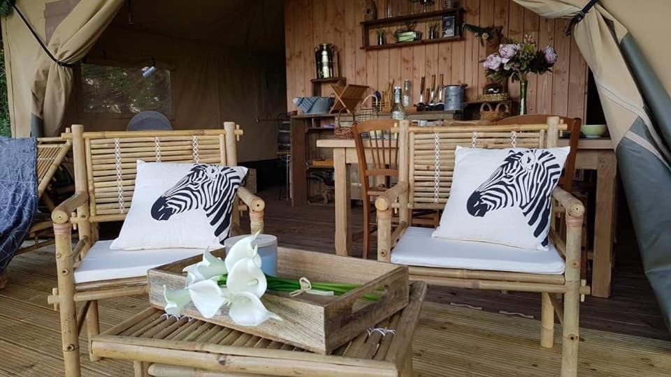 Glamping Des 2 Marguerites Hotel Bazoches-au-Houlme Exterior foto